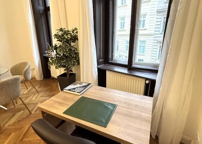 Altbau Juwel - 10 Min Zu Fuss Zum Schloss Belvedere