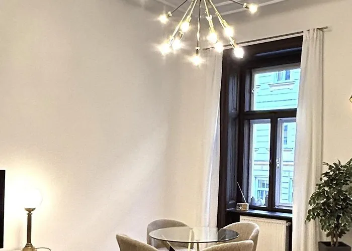Altbau Juwel - 10 Min Zu Fuss Zum Schloss Belvedere *